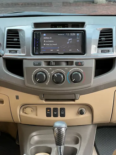 Toyota Fortuner SR5 2.7L GASOLINA 4X2 AT