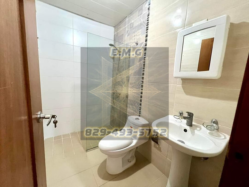 Primer Nivel Con Terraza Privada Amplio Y Hermoso