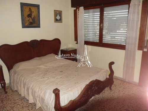 Casa En Piriã¡polis, 3 Dormitorios *- Ref: 2872