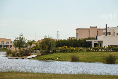 Lote Laguna #200-300 - Villa Nueva - San Gabriel - 793m2 #id 7221