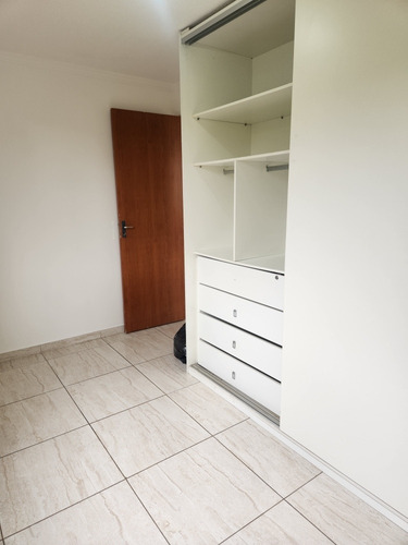 Apartamento Térreo 4 Cômodos.