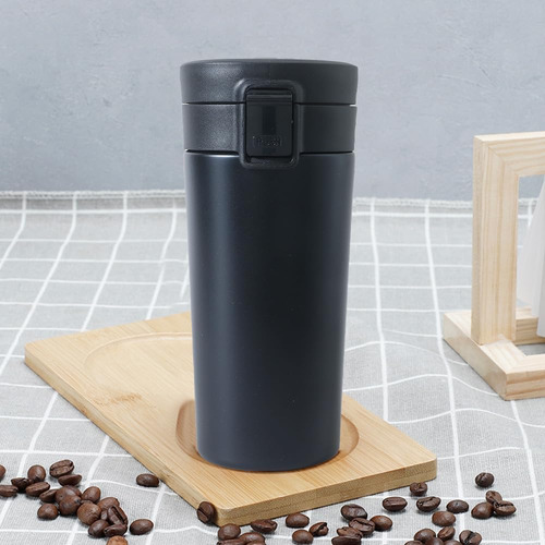 Taza De Café A Aislamiento De Tazas De Caza De Fugas Con Tap