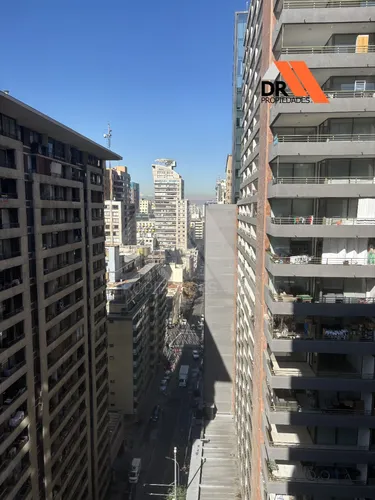 Tu Oportunidad En Santiago - Remodelado, Y Listo Para Vivir