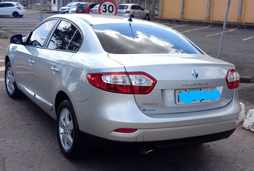 Imagem 3 de 15 de Renault Fluence 2014 2.0 Dynamique Hi-flex 4p