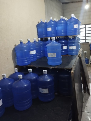 Vende-se Distribuidora De Agua E Gas Na Vila Nhocuné