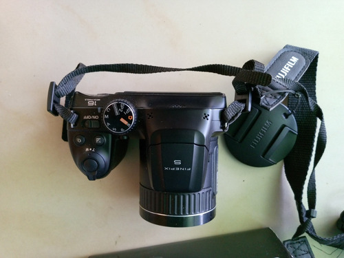 Imagen 4 de 6 de Camara Fujifilm Finepix S4600