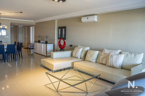 Departamento En Torre Lobos En Venta, Unidad De 3 Dormitorios Con Vista Al Mar, Punta Del Este