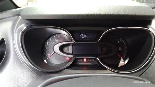 Renault Captur 2.0 Intens Automática