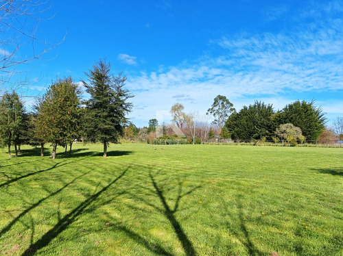 Exclusiva Parcela De 12.000m2 Con Laguna A 5km De Pto. Varas