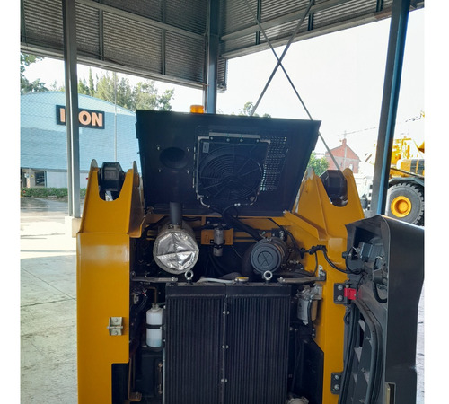 Mini Cargadora Iron Xc740 C Aire Acond, (2025)