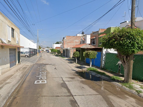 Sk01- Oportunidad. Casa En Remate Bancario En C. Bahia Del Oslo, Paseos De La Castallana, Leon De Aldama, Gto. ( Solo Recursos Propios)