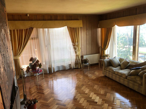 Gran Casa Con Ubicacion Privilegiada