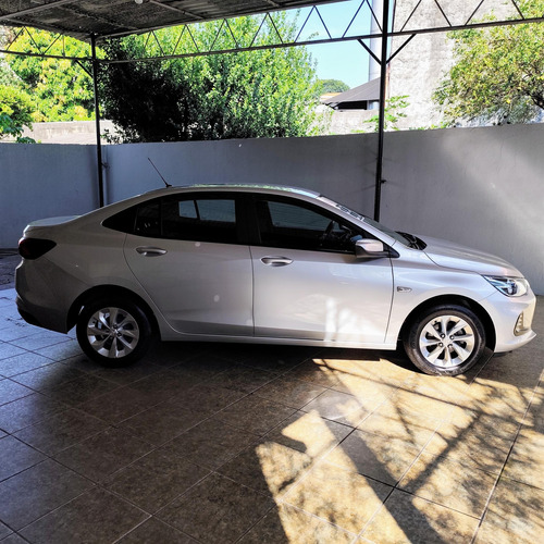 Chevrolet Onix ONIX SEDAN PLUS LT 1.0 12V FLEX 4P MEC.