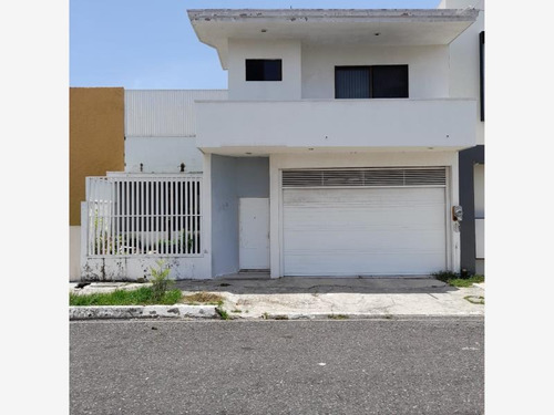 Casa Sola En Venta Costa De Oro