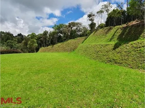 Lote En Alto De Las Palmas Ya Explanado!!(mls#237749)