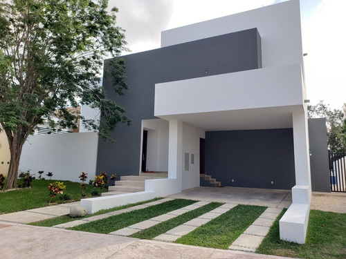 Imagen 2 de 25 de Casa Super Amplia En Lagos Del Sol Cancun