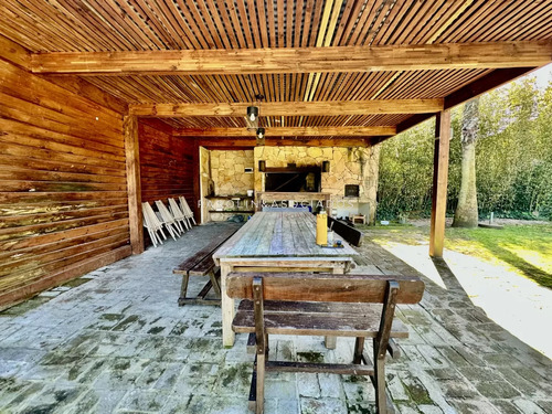 Casa En Venta En Pinares, Punta Del Este.
