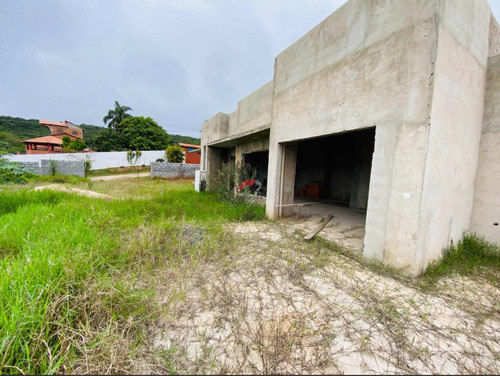 Casa / Construção De Alto Padrão