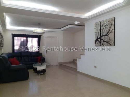 Townhouse En Venta En Cumbres De Maracaibo Edw