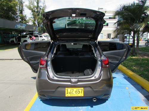 Mazda 2 Grand Touring