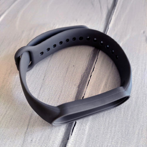 Imagen 2 de 2 de Malla Silicona Colores Xiaomi Mi Band 5/6 - Coolcase