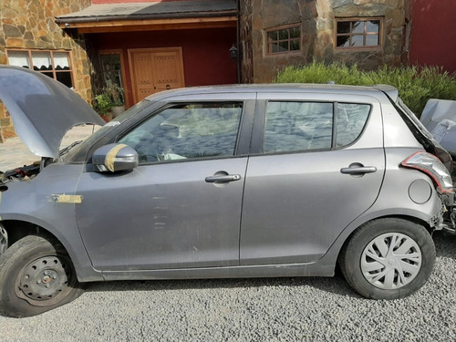 Suzuki Swift 2017. Chocado (sirve Motor)