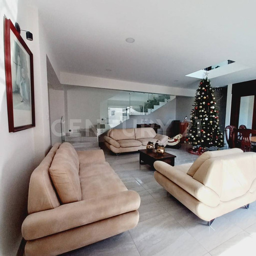 Casa En Venta Con Jardín Y Alberca En Atlixco, Puebla.