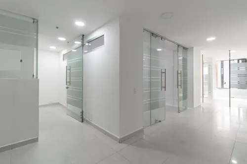 Local En Arriendo/venta En Chapinero Alto. Cod A22221
