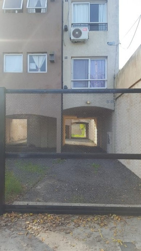Imagen 13 de 14 de Departamento De 2 Ambientes En Venta - Moron Norte