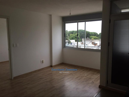 Apartamento De 1 Dormitorio Con Garaje Al Contrafrente