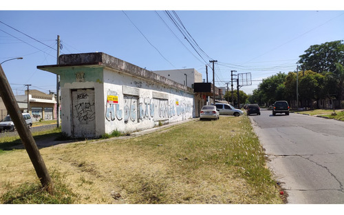 Local Comercial En Esquina Estratégica