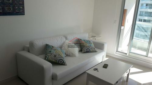 Apartamento En Brava, 1 Dormitorio- Ref: 2943