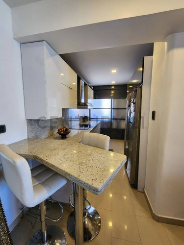 Apartamento En Conjunto Residencial Los Uveros, Lechería 