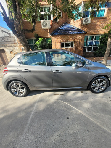 Peugeot 208 1.6 Feline