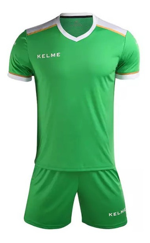 Equipamiento Kelme Lisa Verde De Futbol Camiseta Y Short