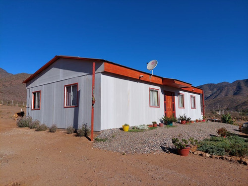 Se Vende Terreno De 5567 Mts2 Con Casa, 3 Dorm. 2 Baños.