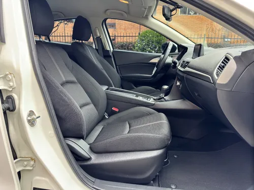 Mazda 3 Touring At / Impecable estado!