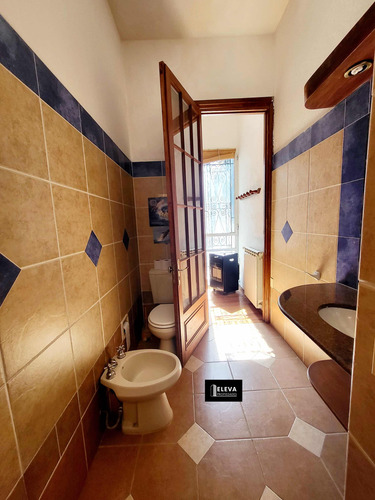 Vendo Casa En Pocitos Ideal Empresa Us$ 720.000