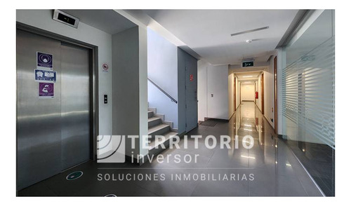 Imagen 14 de 18 de Se Vende Amplia Oficina En Av. Borgoño