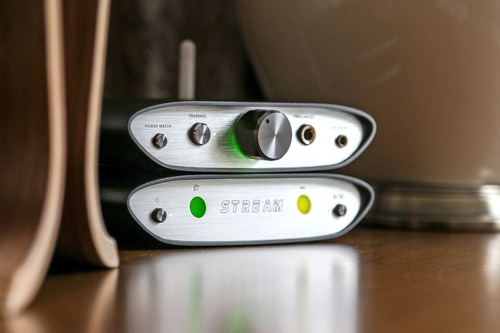 Amplificador De Audio Con Conexión Usb Ifi Audio Zen Stream Color Gris Oscuro