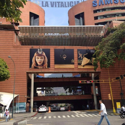 Se Vende Local Centro Comercial San Ignacio