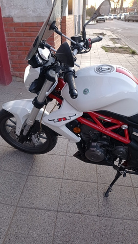 Imagen 2 de 8 de Benelli Tnt300
