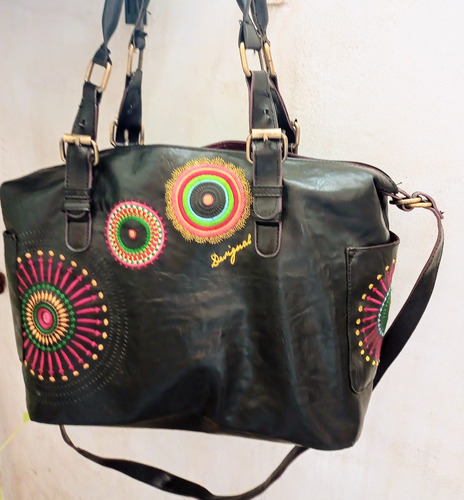Desigual.cartera Negra Bordada Con Carterita Desmontable. Negro Bordado Níquel Negro