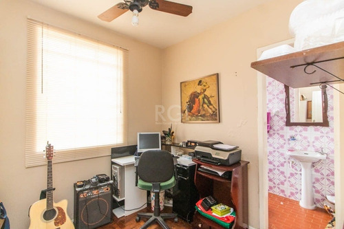 Casa Em Santa Tereza Com 3 Dormitórios - Ot7664