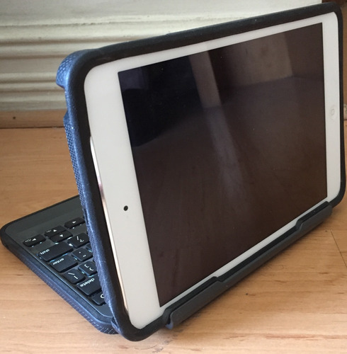 Imagen 2 de 6 de Apple iPad Mini A1489 32gb Con Protector Y Teclado Zagg