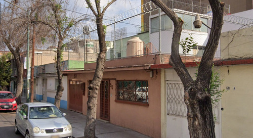 Casa En Venta De Recuperacion Bancaria En Benito Juarez, Cdmx. Sh05