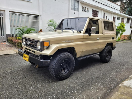 Imagen 1 de 16 de Toyota Land Cruiser 4.5