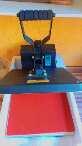 Imagem 1 de 2 de Máquina De Estampar Camisetas ,almofadas,pano De Prato ,etc