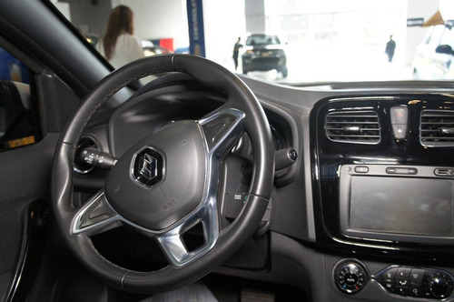 Imagen 12 de 18 de Renault Logan Intens Tp 1600cc 16v Aa 4ab Abs Tc
