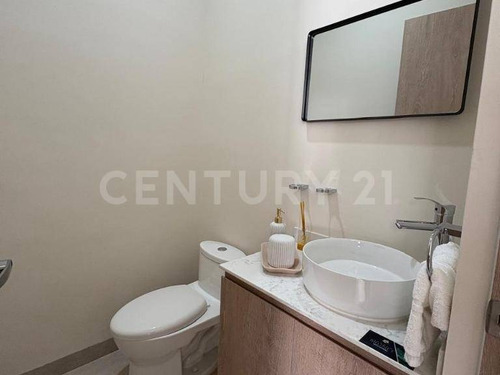 Casa En Venta En Condominio Al Norte De Aguascalientes
